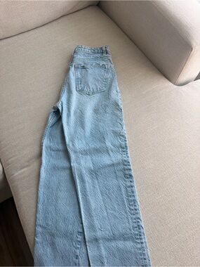 Zara Light Blue Straight-Leg Women’s Jeans
